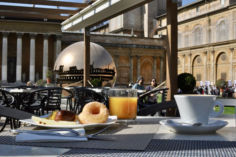 Vatican Breakfast Tour with an Insider EcoArt travel